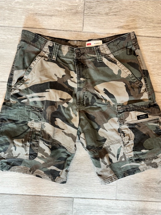 Wrangler Other - Wrangler Men’s Camo Cargo Shorts in Green and Tan